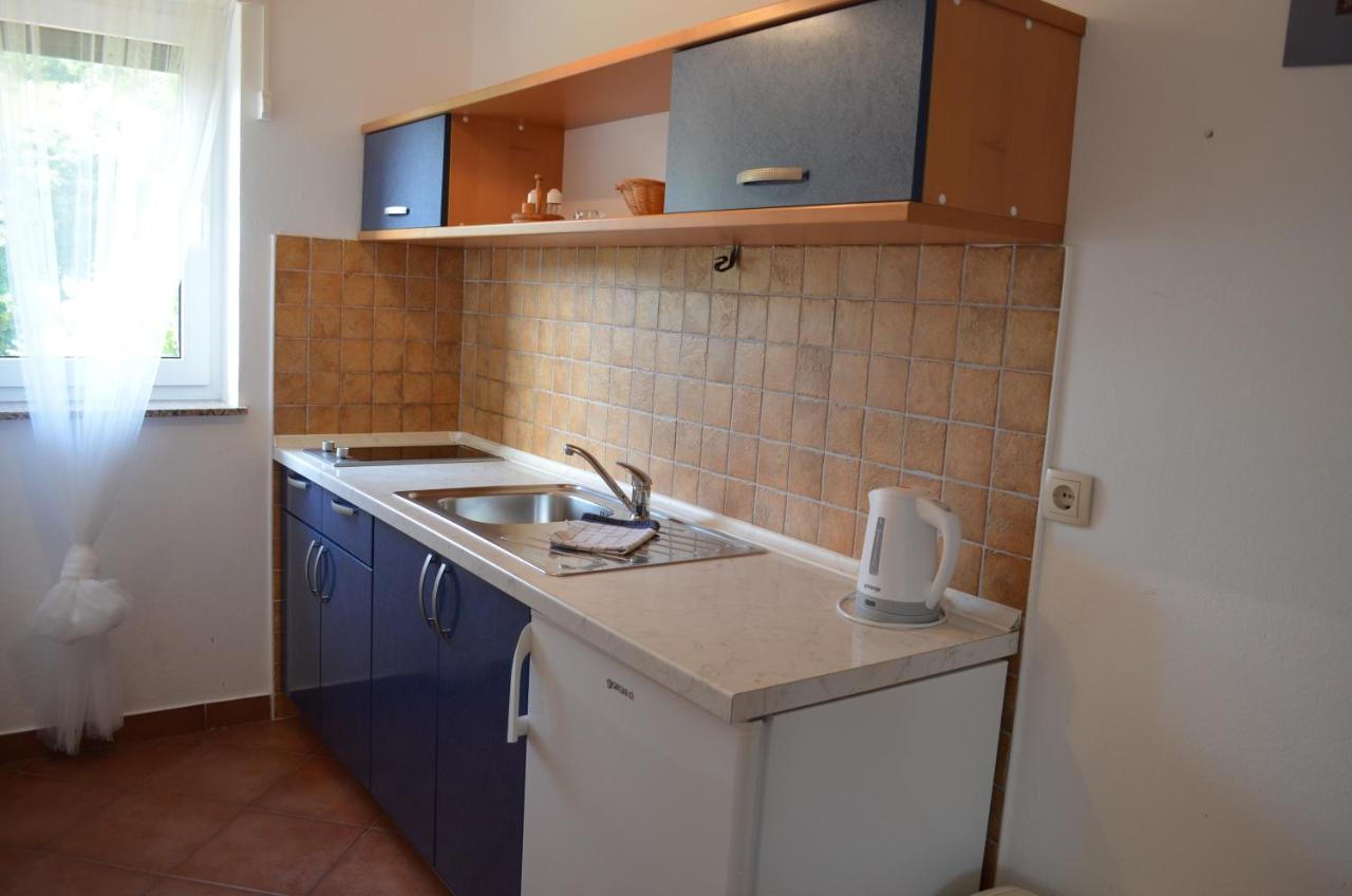 Apartments Leticia I Baška Eksteriør billede