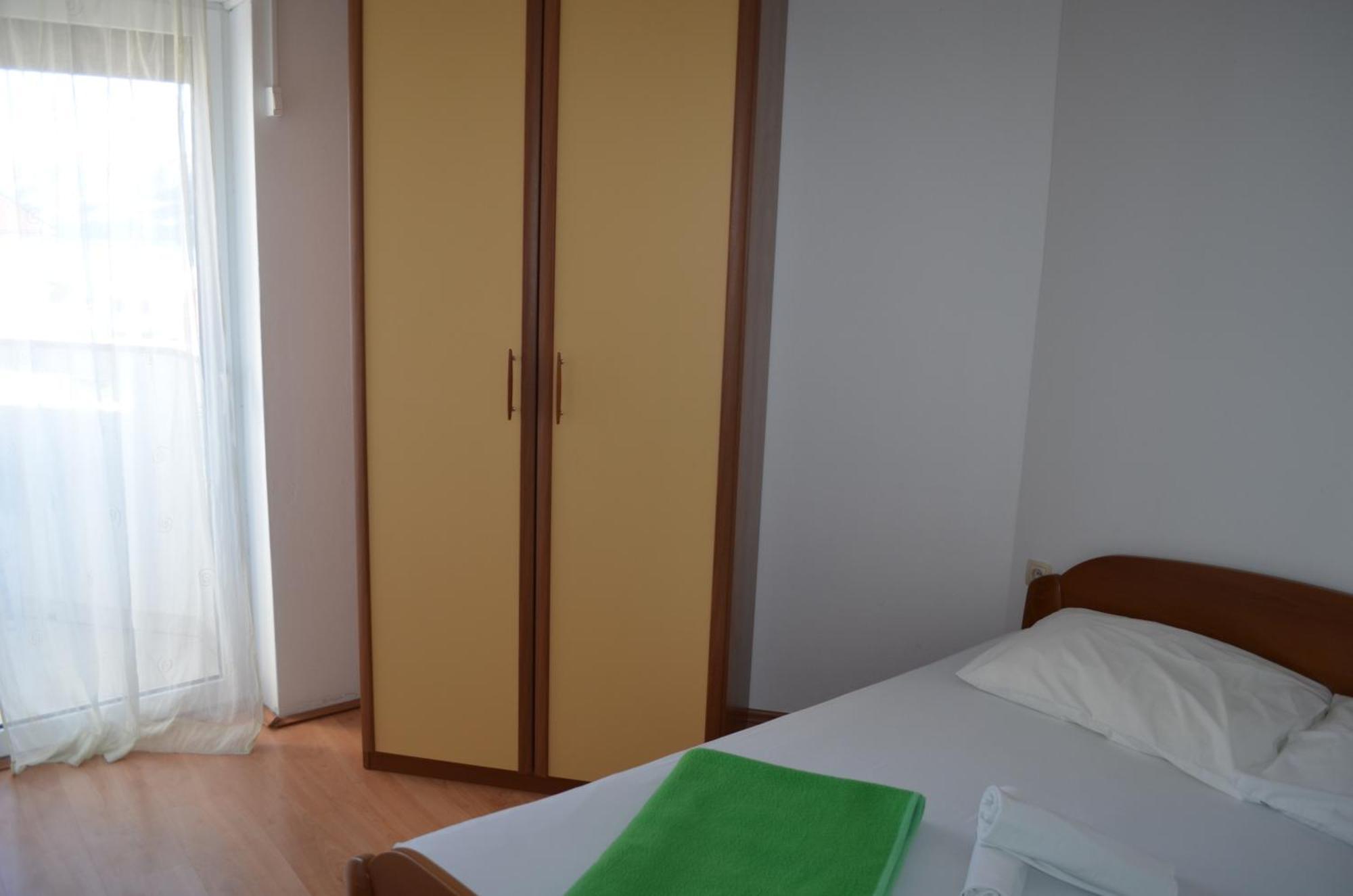 Apartments Leticia I Baška Eksteriør billede