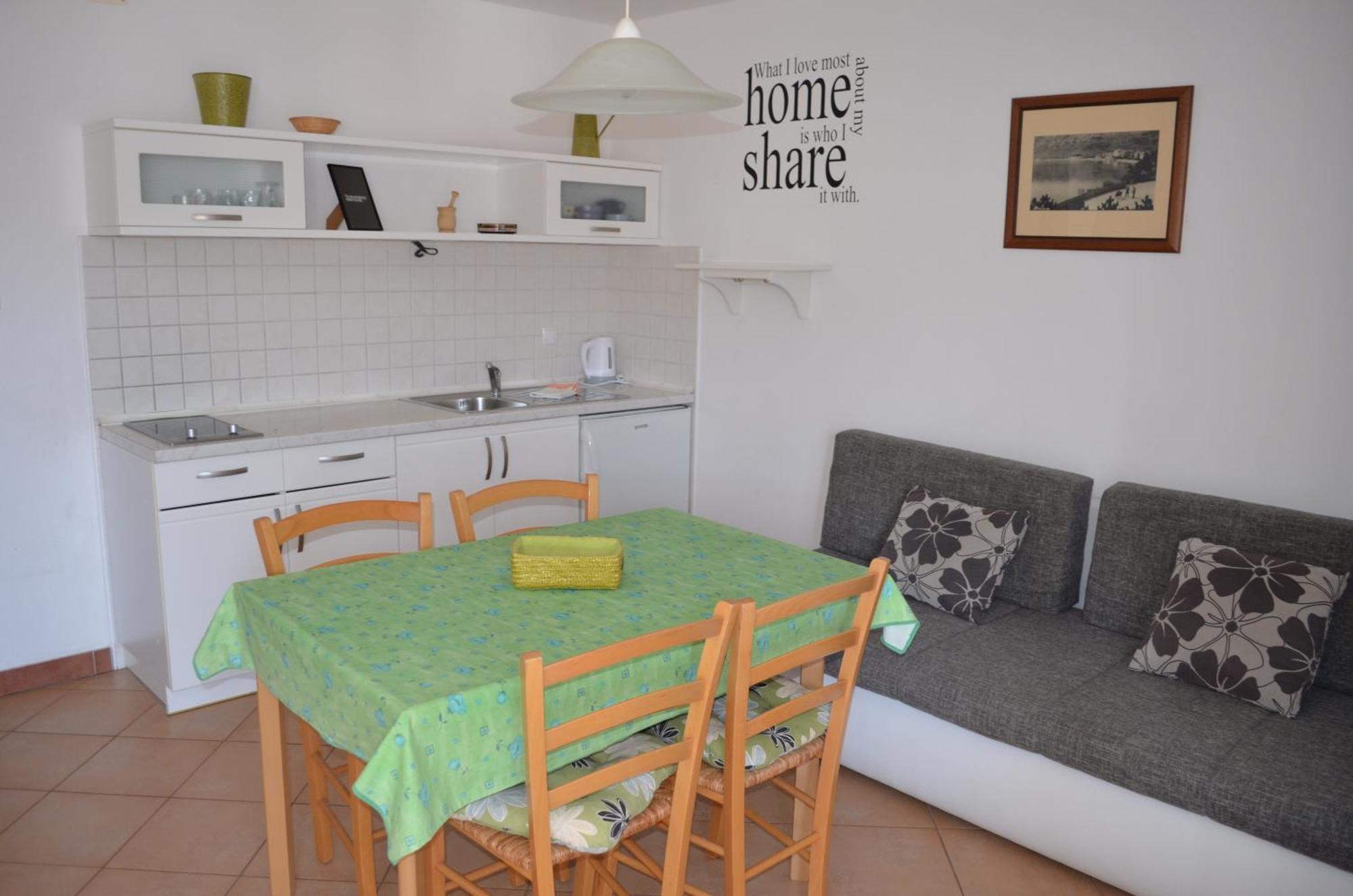 Apartments Leticia I Baška Eksteriør billede