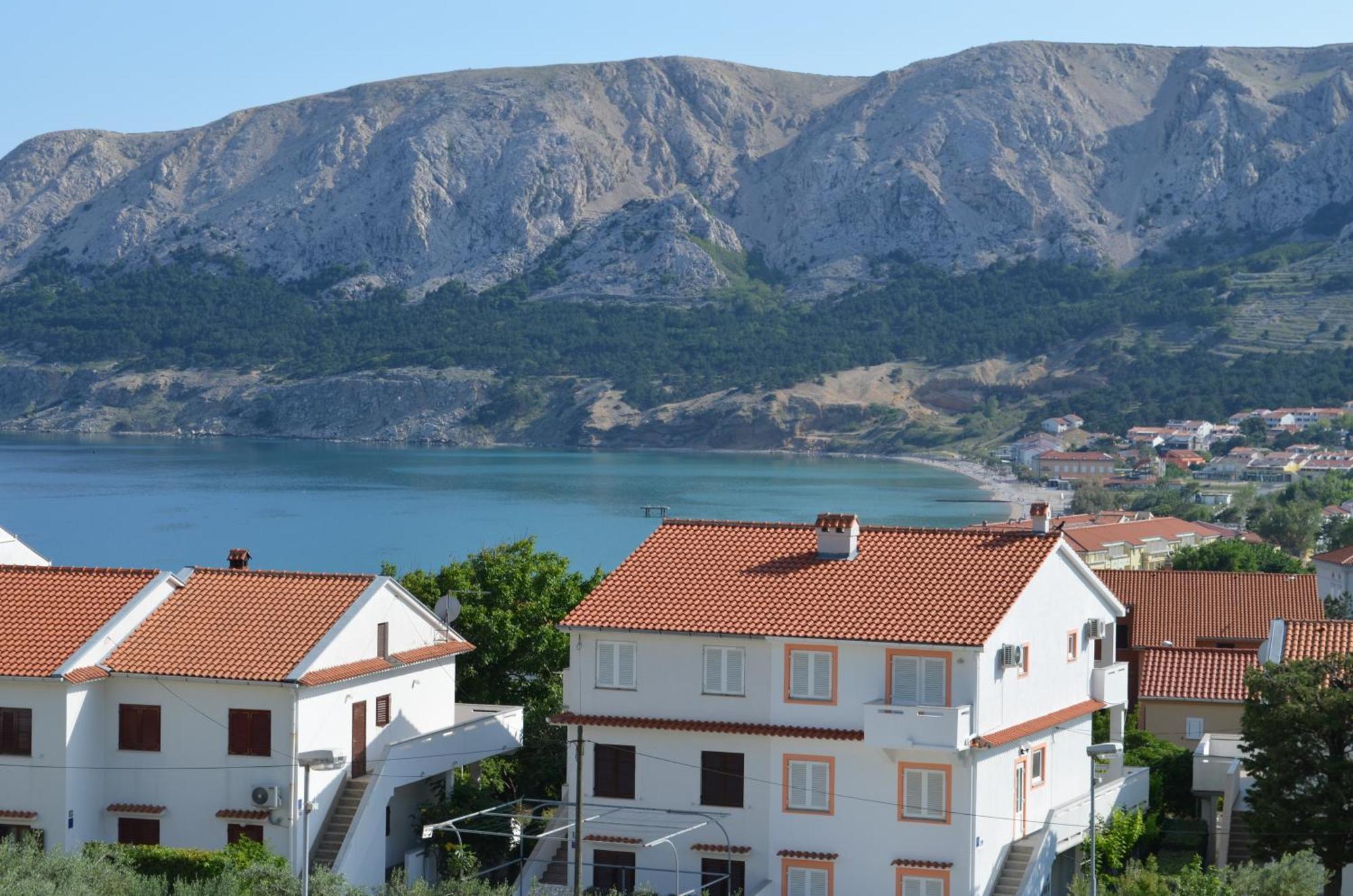 Apartments Leticia I Baška Eksteriør billede
