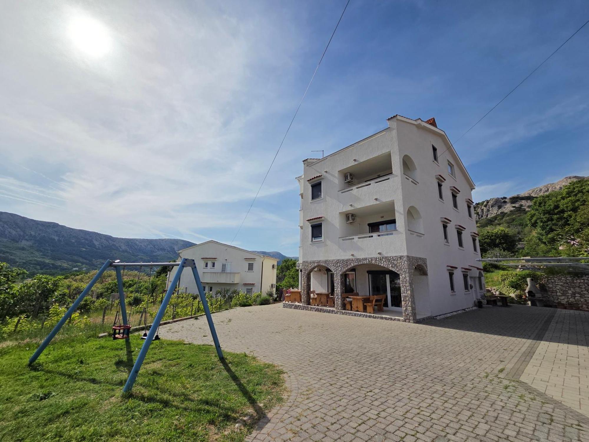 Apartments Leticia I Baška Eksteriør billede