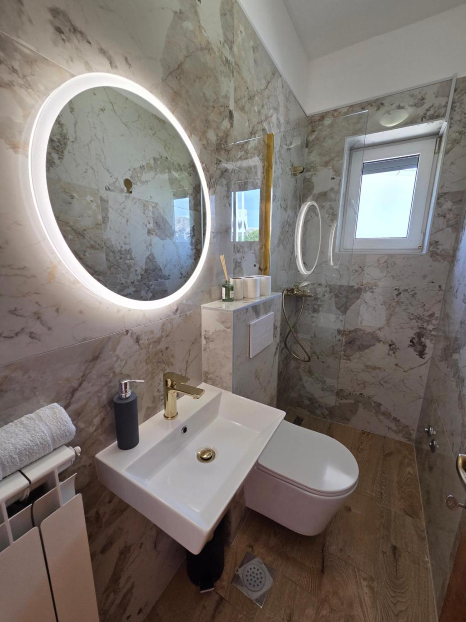Apartments Leticia I Baška Eksteriør billede