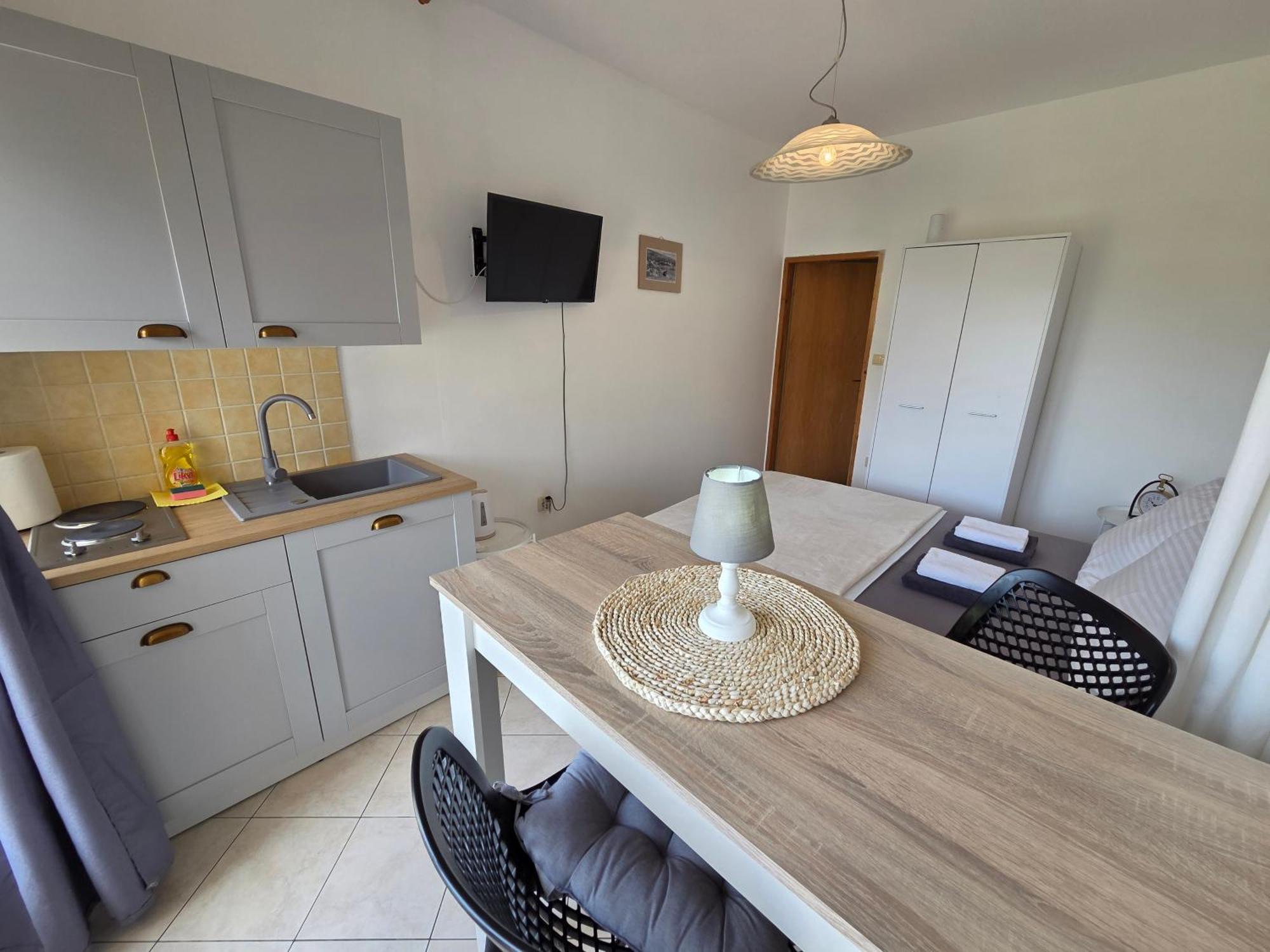 Apartments Leticia I Baška Eksteriør billede