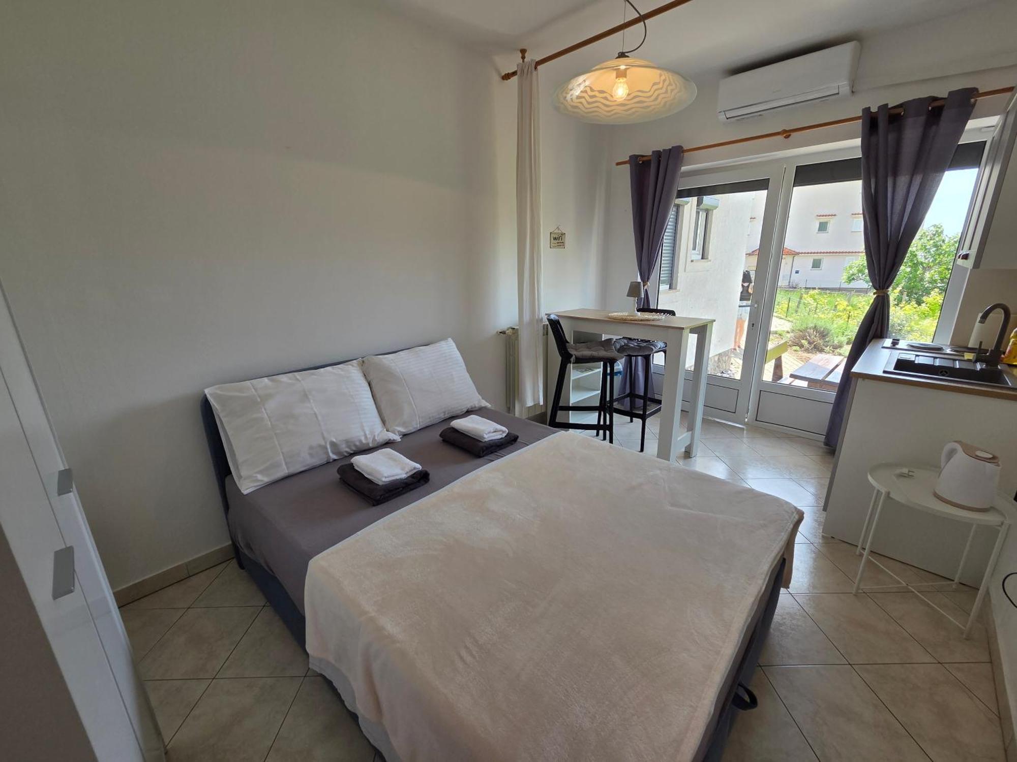 Apartments Leticia I Baška Eksteriør billede