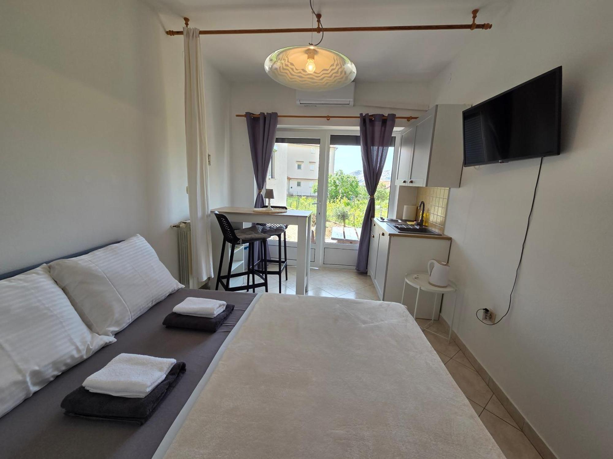 Apartments Leticia I Baška Eksteriør billede