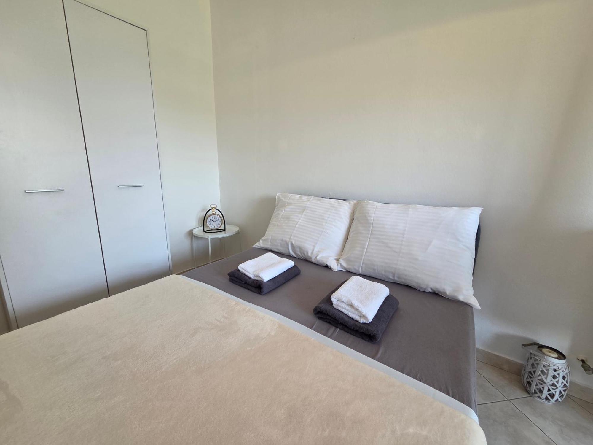 Apartments Leticia I Baška Eksteriør billede